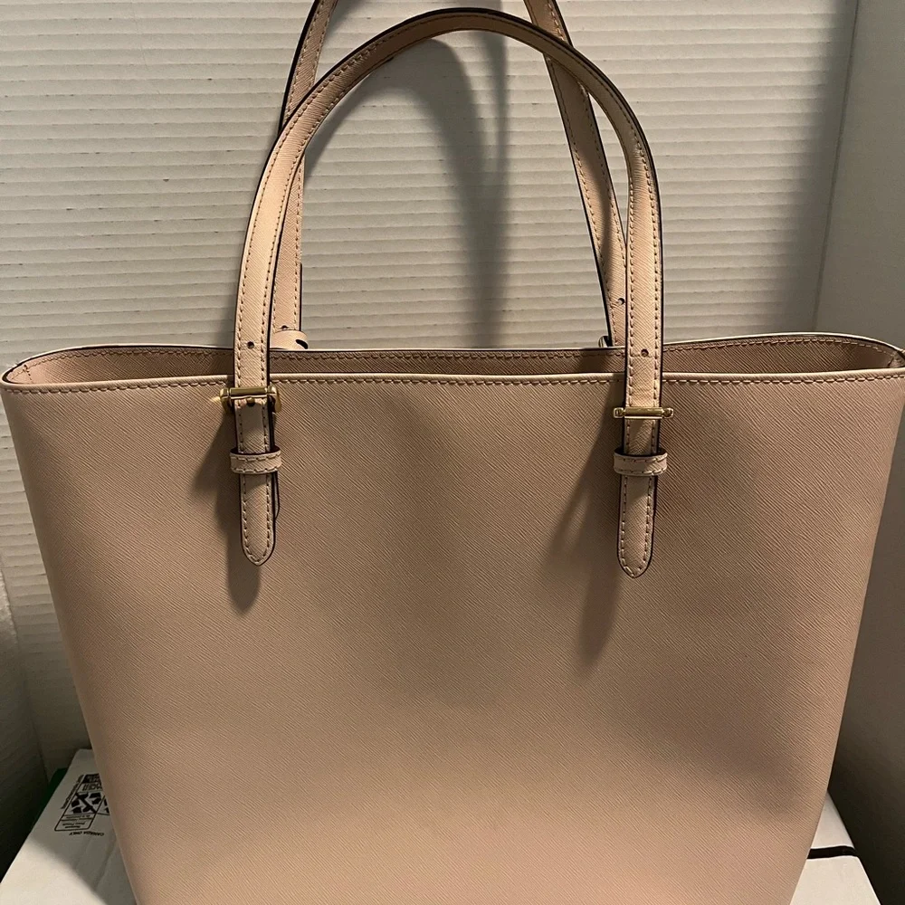 Minimalist Michael Kors Jet Set Pale Pink Saffiano Leather Tote Bag Classic VTG